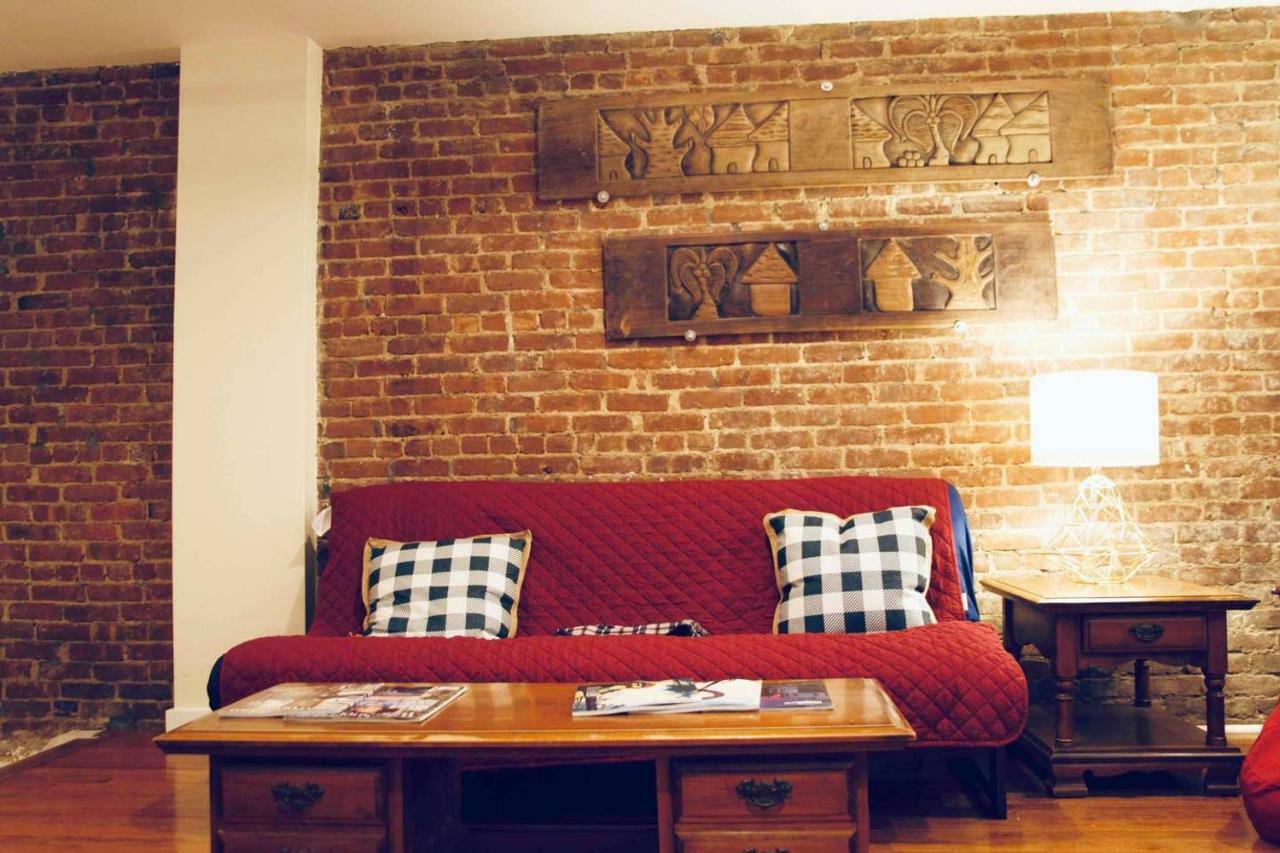 Beautiful Historic Townhouse W/ Backyard New York