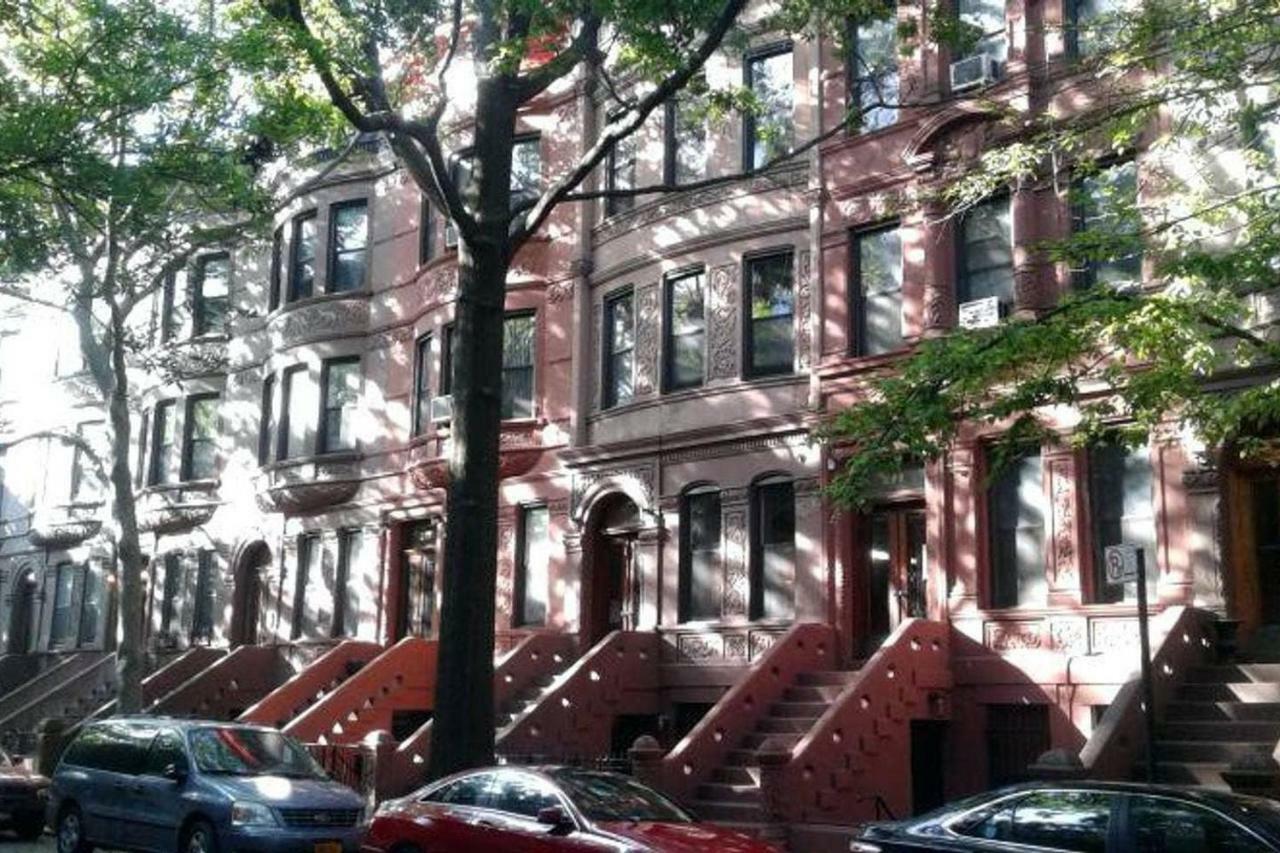 Beautiful Historic Townhouse W/ Backyard Apartment