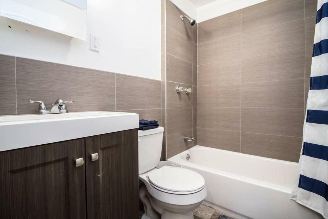 Apartment Beautiful Historic Townhouse W/ Backyard New York